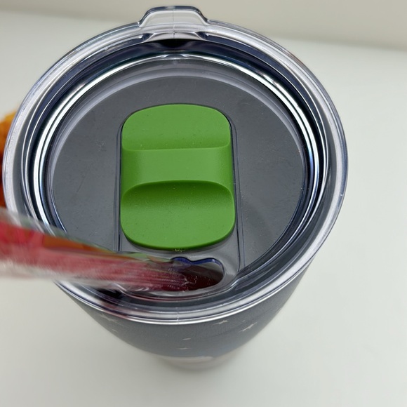 Snoopy Peanuts Christmas cup with lid and straw Zrike Brands by R Squared - Picture 15 of 16